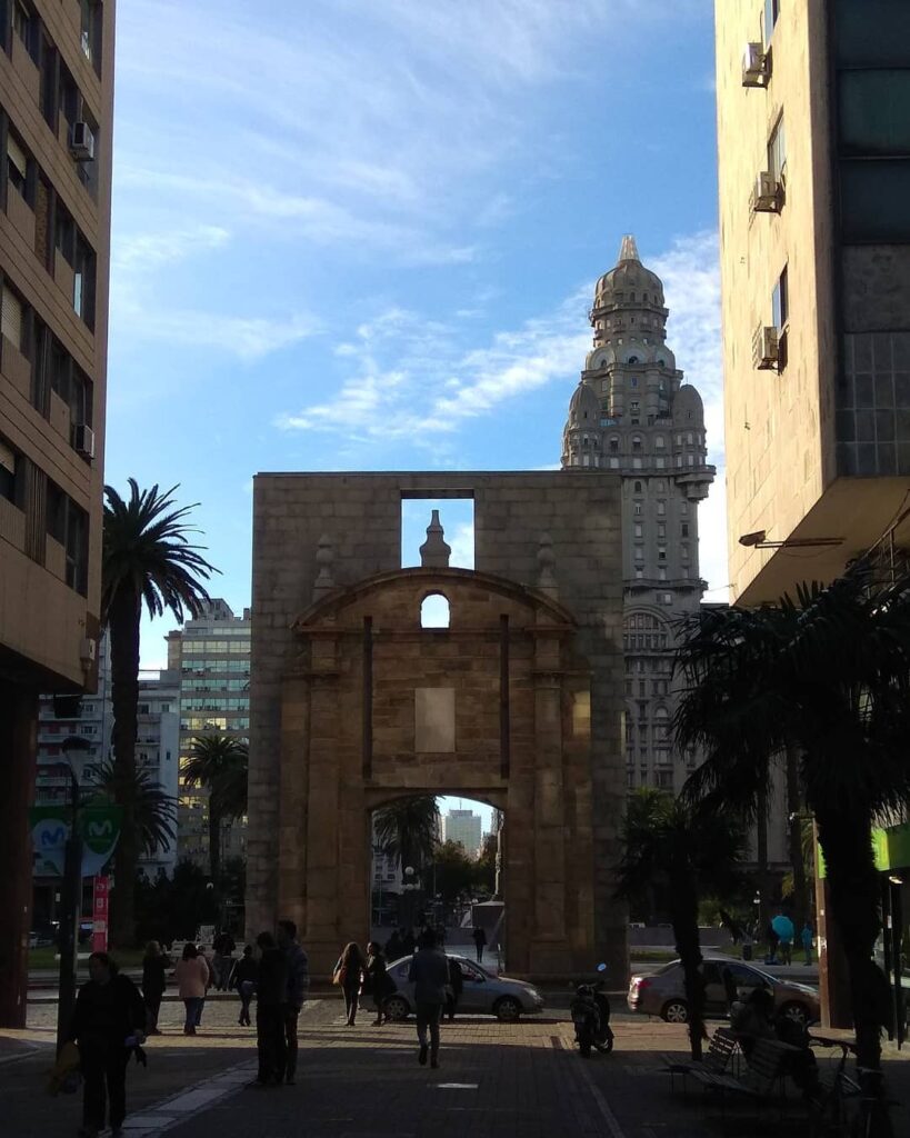 Montevideo bahía sudamericana escondida