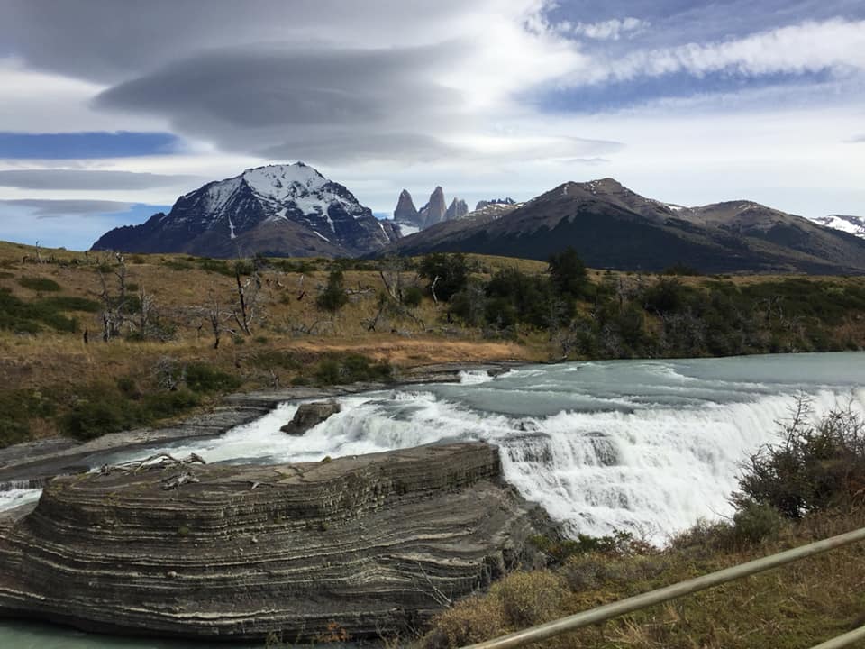 Cascada del Rio Paine by Instagram @constanzays