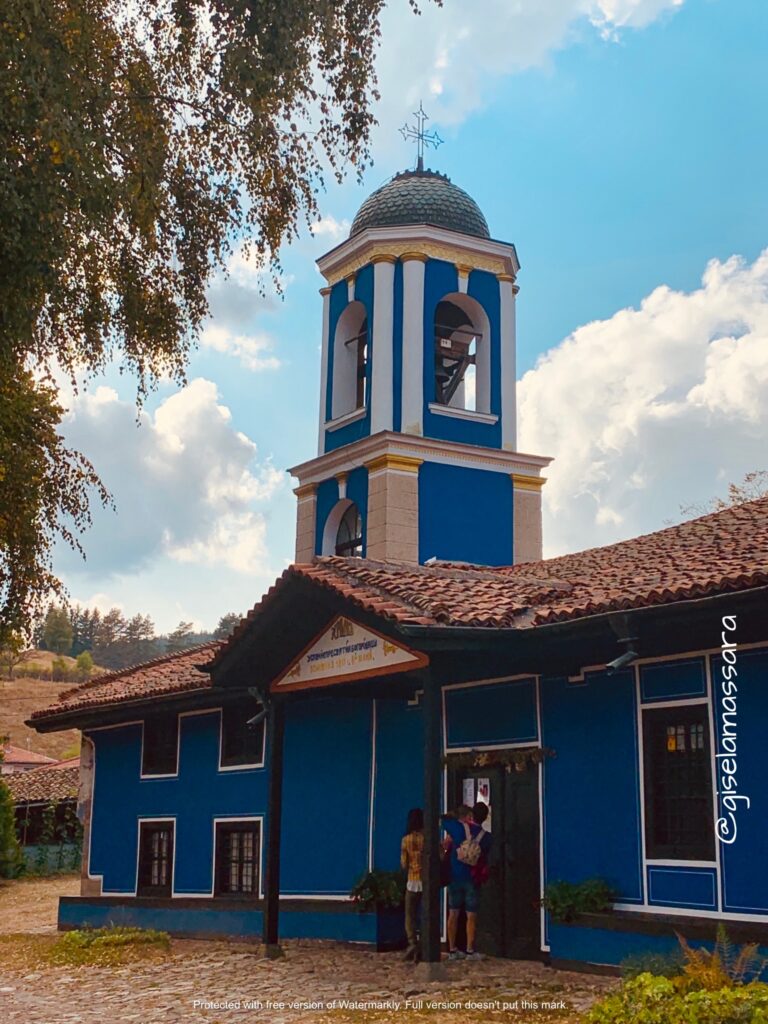 Iglesia de la Dormición de la Virgen Koprivshtitsa _ Pueblos bonitos de bulgaria