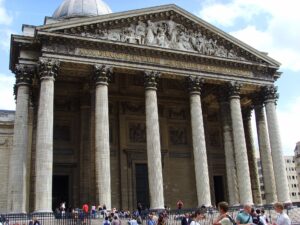 Panteón en el Barrio Latino de París