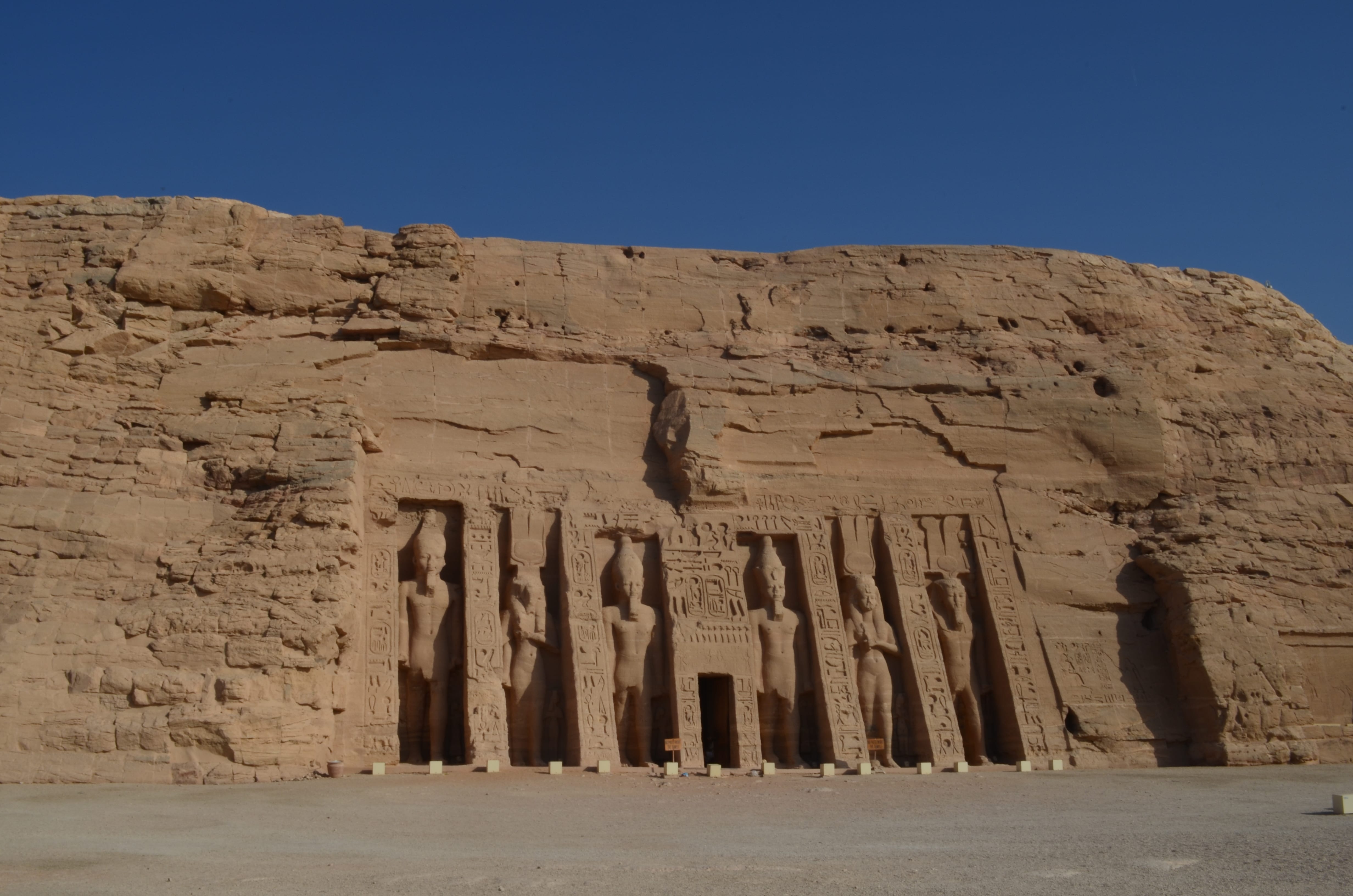 El templo de Nefertari al Sur de Egipto