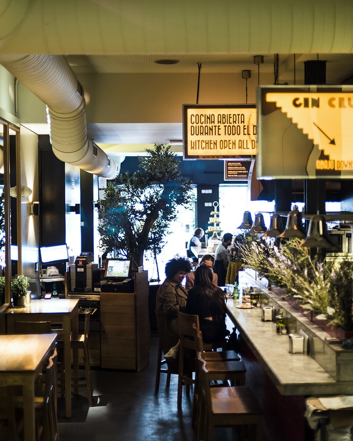 Interior del Mercado de la Reina