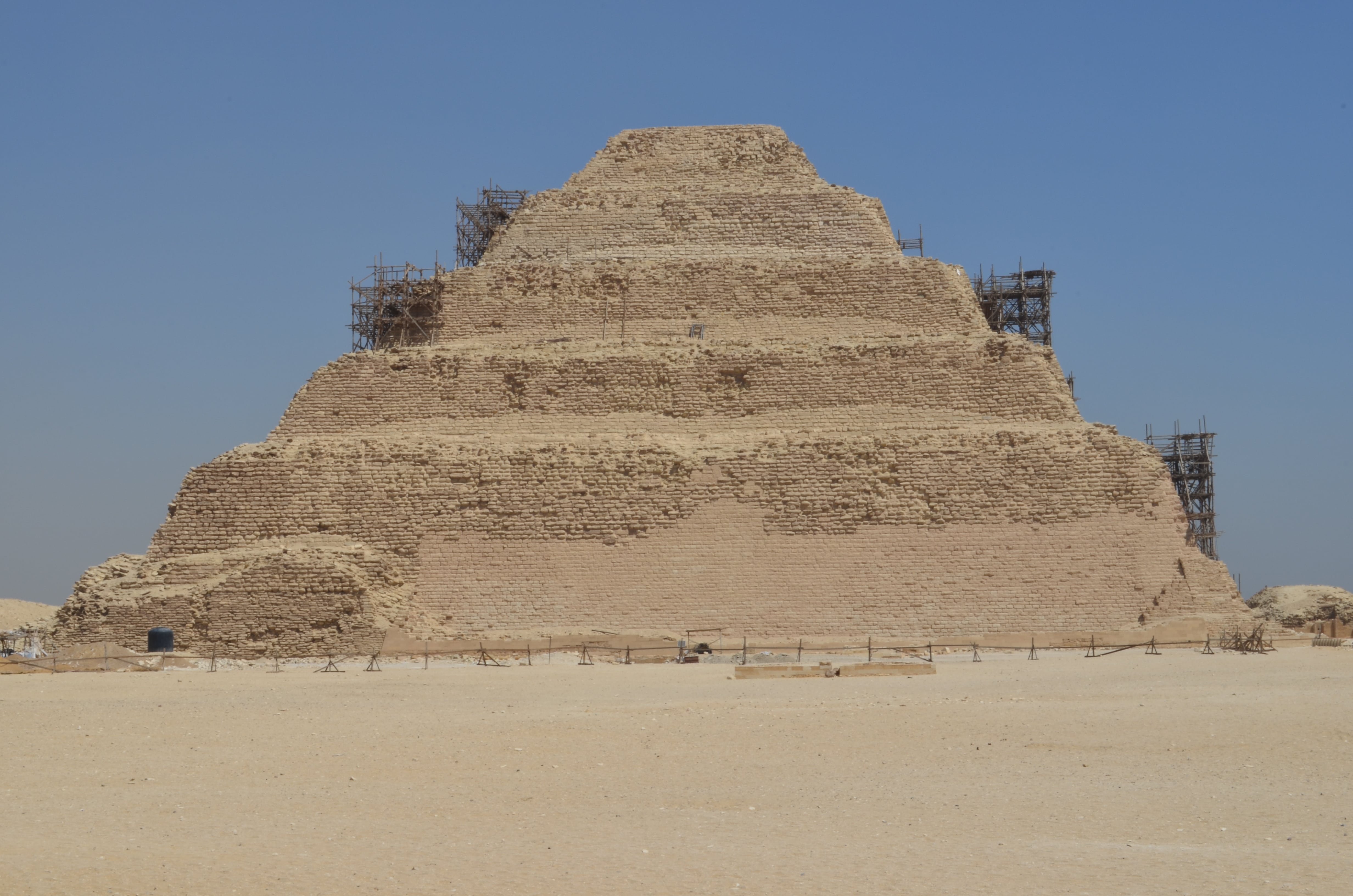 ¿Qué ver en la Pirámide Escalonada?