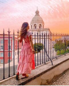 Vista de la cúpula del Panteón Nacional en Alfama el corazón de Lisboa