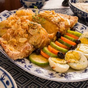 Gastronomía Portuguesa, plato de posta de Bacalao al horno con ajo frito